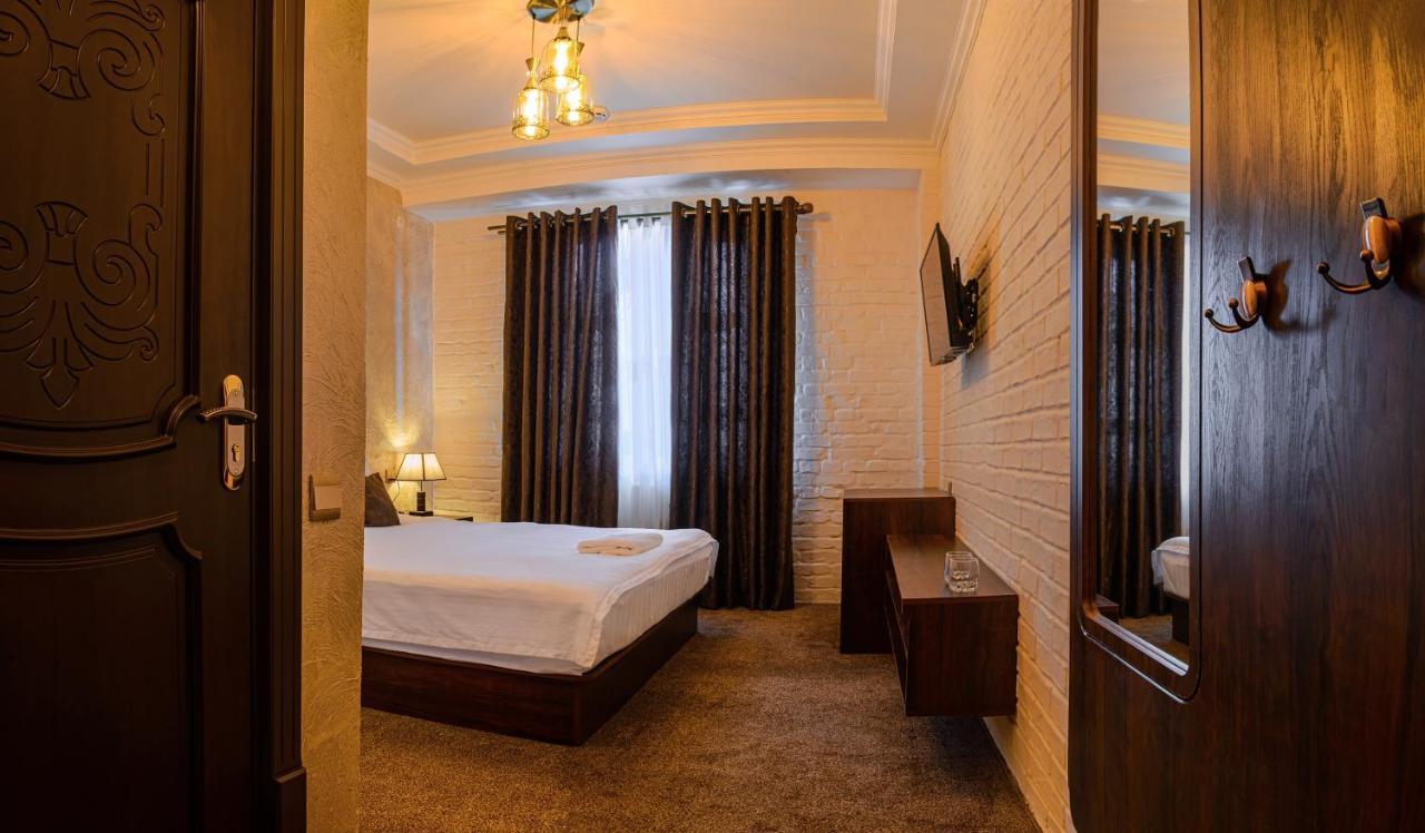 Usman Hotel Samarkand Exterior photo